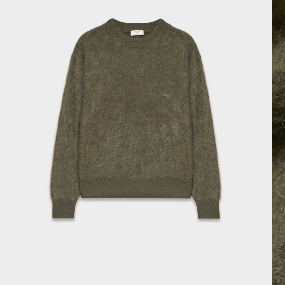 Aritzia Brushed Cashmere Sweater